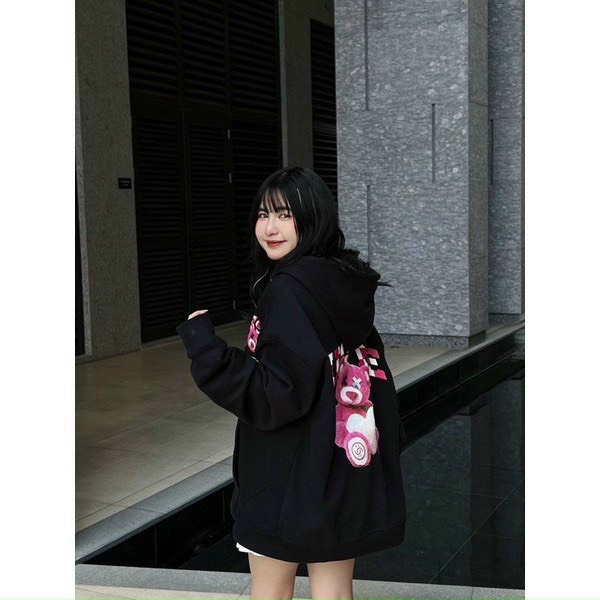 Áo Khoác Nỉ Nữ Dây Khóa Kéo In Gấu Lotso 2 Màu Đen Hồng Dễ Mặc, Che Nắng Đi Học, Đi Chơi NEW UNISEX