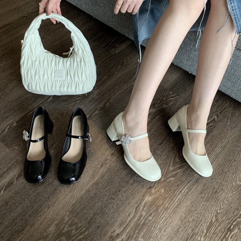 Giày Judy- Giày Gót Vuông Mary Jane DIAO Quai Ngang Đính Hoa Xinh Xắn Cao 5p QCCC