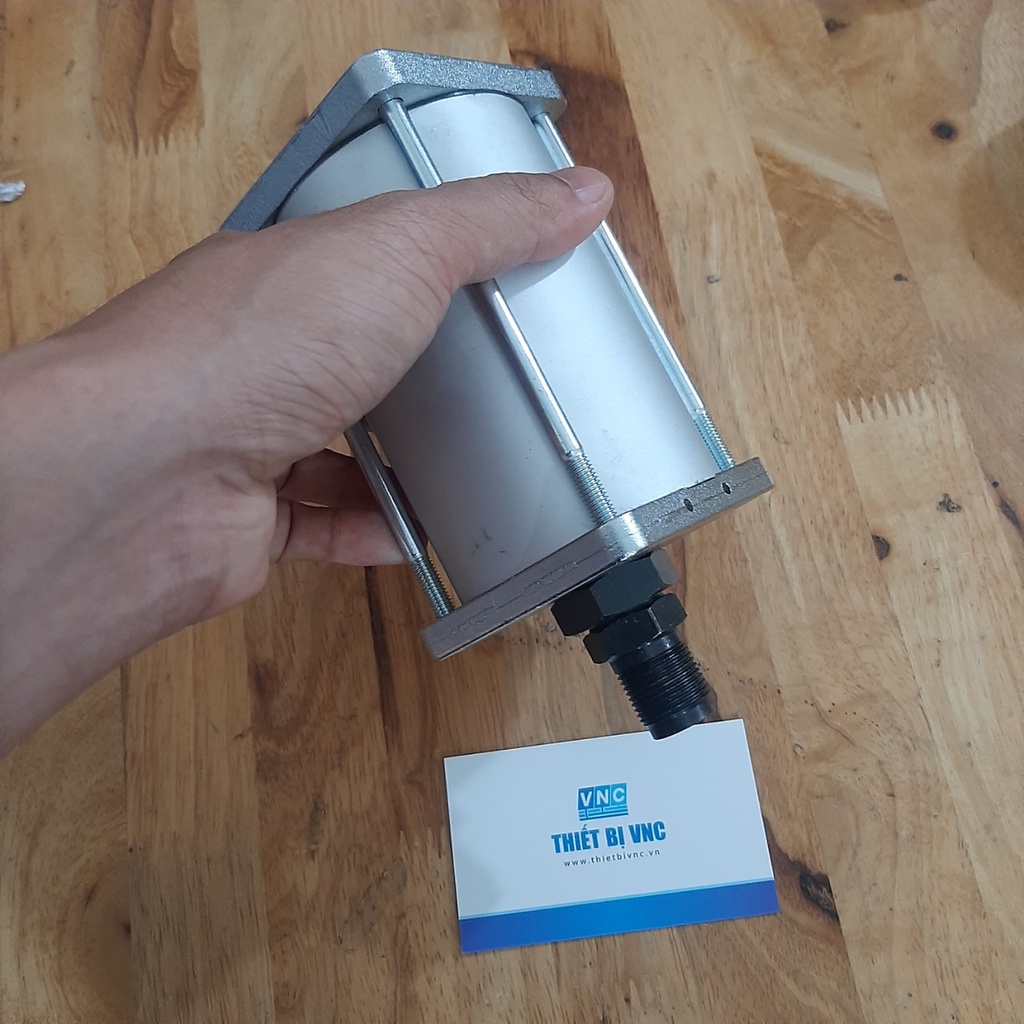 Bầu hơi đứng chân ren 20mm dùng thay thế cho các đội hơi 20 tấn, 32 tấn....