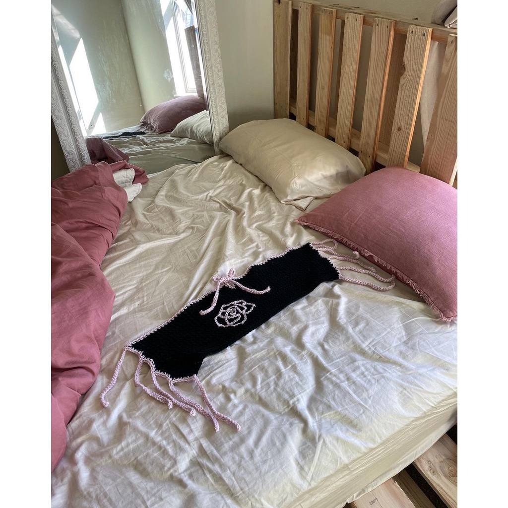 💎𝐀𝐌𝐎𝐑𝐌𝐈𝐎💎 | Rose Top | Áo len 2 dây họa tiết hoa hồng móc handmade mùa hè