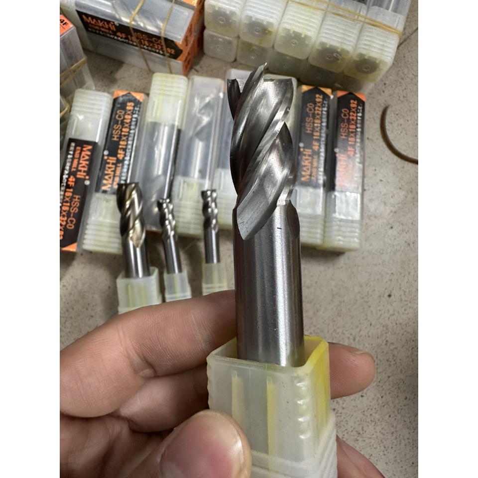 Mũi phay ngón HSS 4 me , hãng MAKHI -ĐL Mới