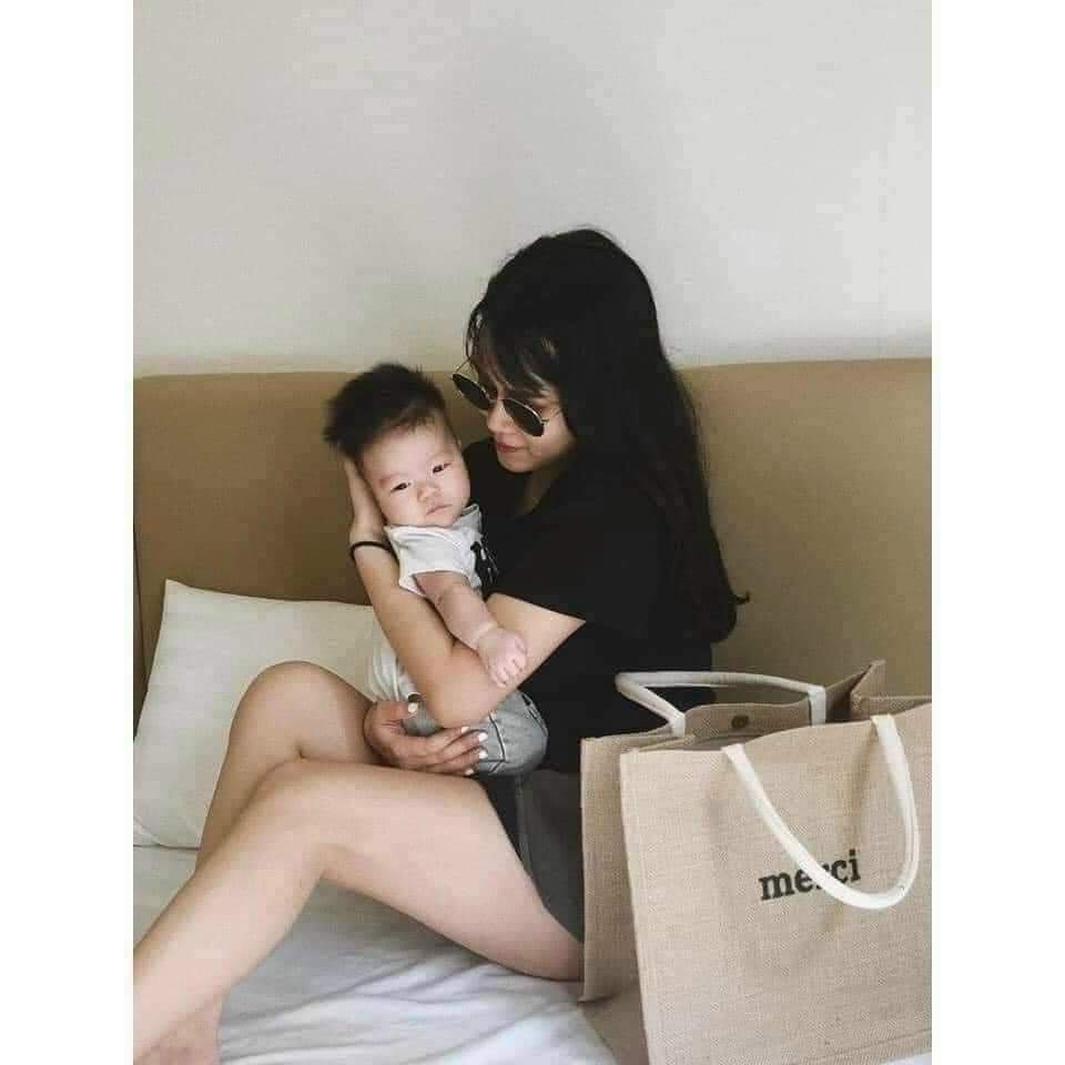 Túi cói Merci đi du lịch loại 1 túi to,lót dày dặn, không bán hàng loại 2 nhe, có bọc nâu bên ngoài.