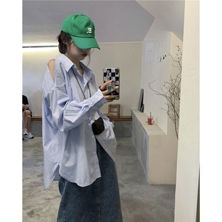 𝗺𝗶𝗲 𝘀𝘁𝘂𝗱𝗶𝗼 - Áo sơ mi sọc xanh trắng thiết kế hở vai dáng dài rộng