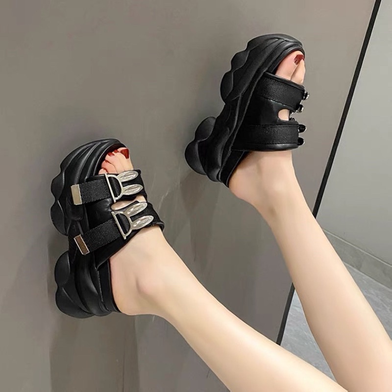 Dép đế bánh mì 2 quai