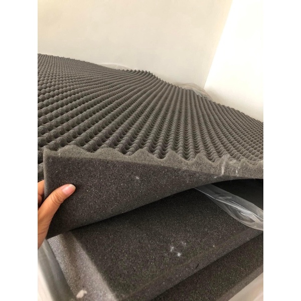 Mút trứng tiêu âm