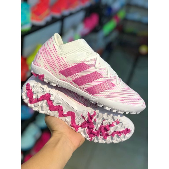 Giày đá bóng sân cỏ nhân tạo Adidas Nemeziz 18.3 TF
