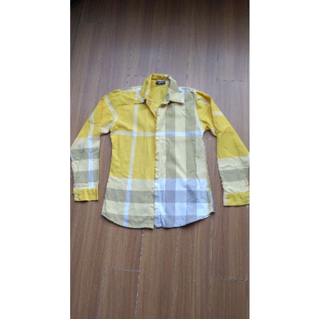 Thanh lý áo sơmi caro vàng dáng chuẩn size M