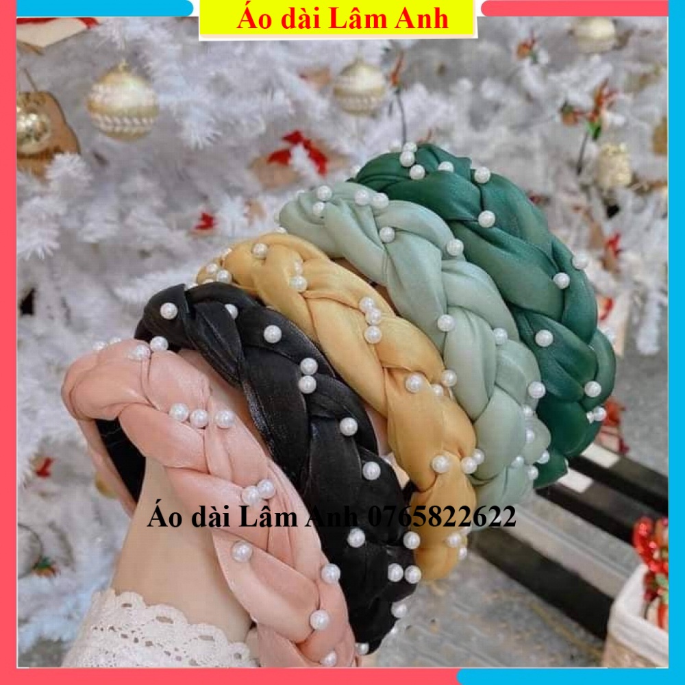 Băng đô, mấn bờm cài xược cài tóc đính cườm bện xoắn làn sóng điệu đà đủ màu kết hợp với áo dài cách tân