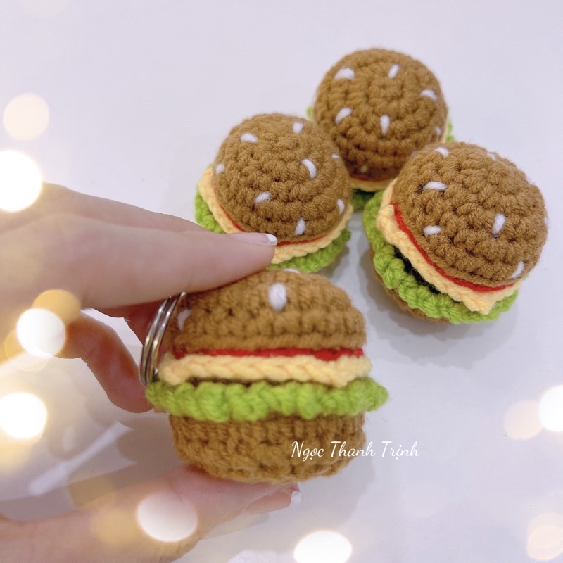 Bánh Hamburger 🍔 bằng len, móc khoá len, quà tặng 🎁 handmade💕