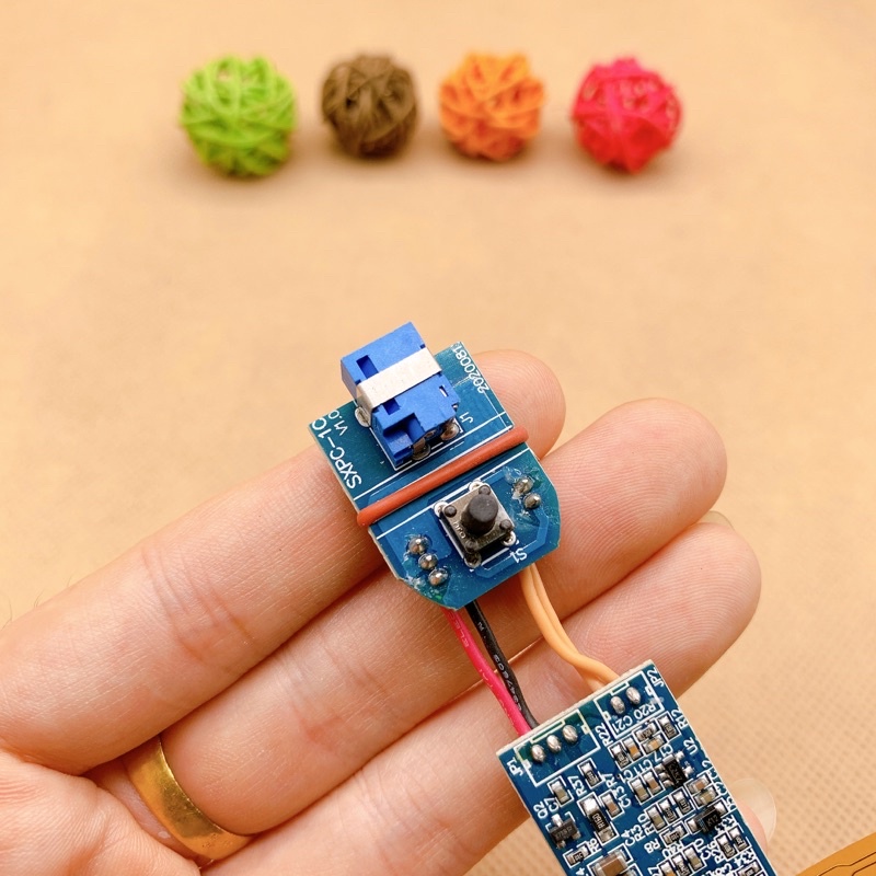 Mạch tăng áp pin 3.7v nhấn nút tăng 3 mức 8v - 10v - 12v. Mạch boost áp 3,7V lên 12V dùng DIY quạt cầm tay, đèn led