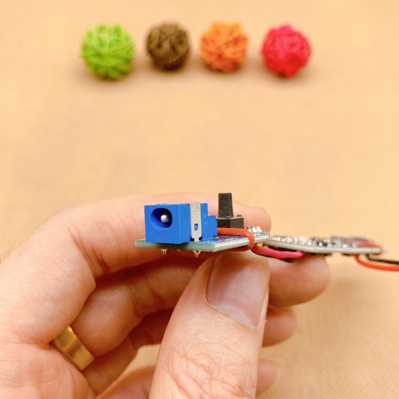 Mạch tăng áp pin 3.7v nhấn nút tăng 3 mức 8v - 10v - 12v. Mạch boost áp 3,7V lên 12V dùng DIY quạt cầm tay, đèn led