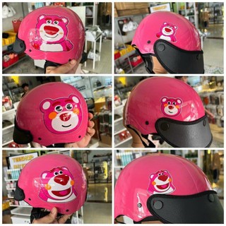 Nón bảo hiểm gấu dâu dễ thương, nón bảo hiểm màu hồng stciker gấu dâu cute