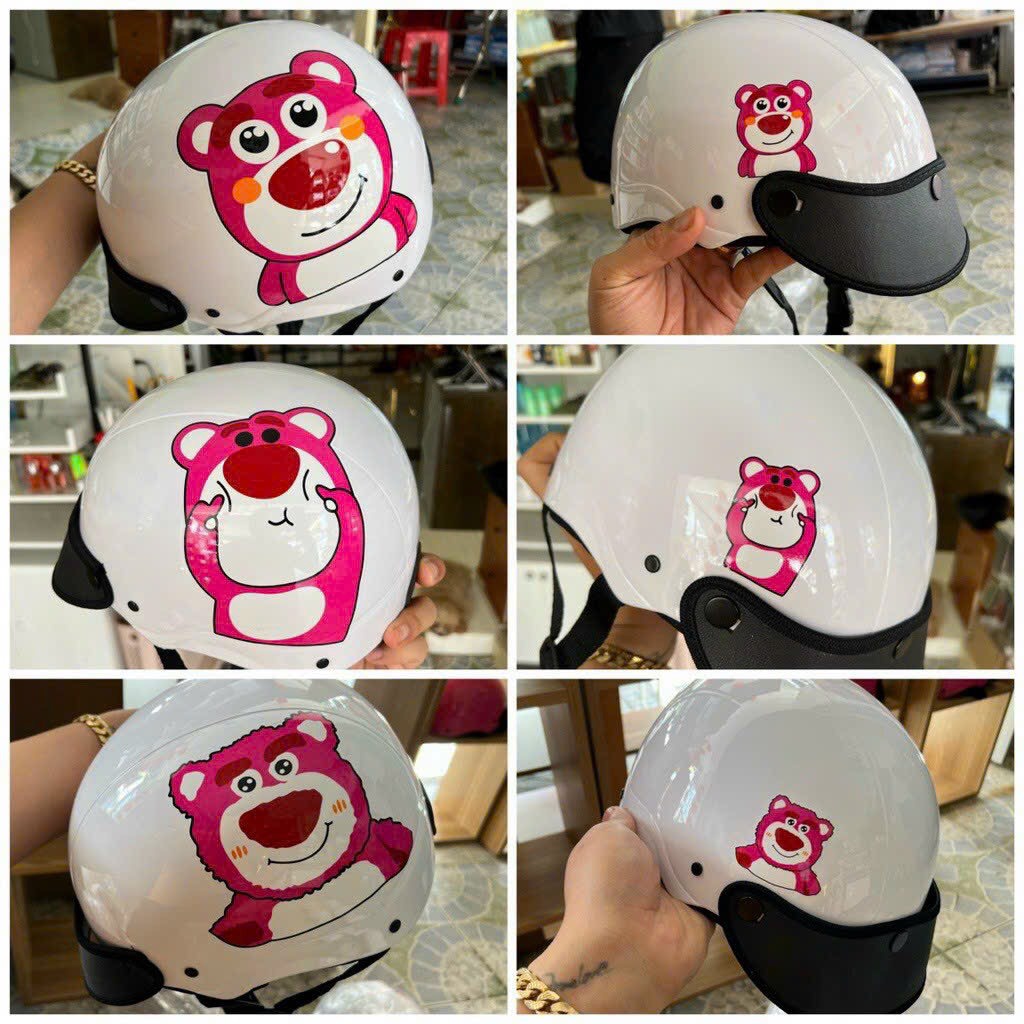 Nón Bảo Hiểm Gấu Dâu Dễ Thương, Nón Bảo Hiểm Màu Hồng Stciker Gấu Dâu Cute