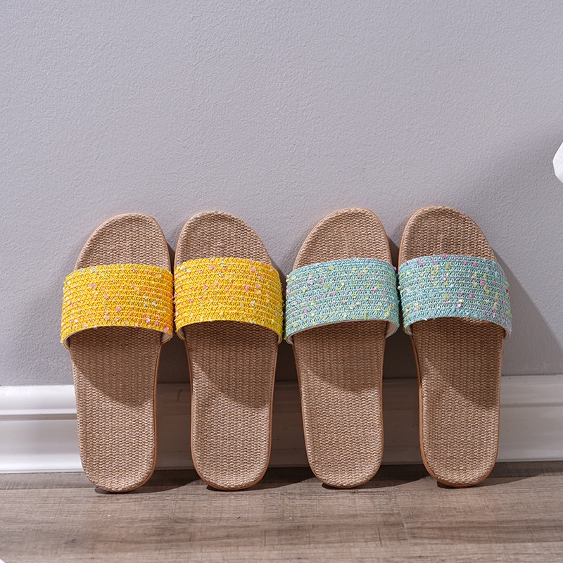 Dép Cói Quai Ngang Phối Tua Rua Màu Sắc