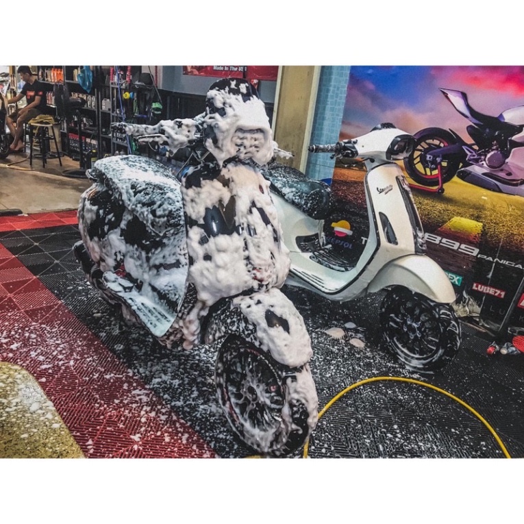 Chai xà bông bọt tuyết đậm đặc rửa xe máy, xe ô tô, nước rửa xe bọt tuyết 3M car wash foam 500ML , 1L