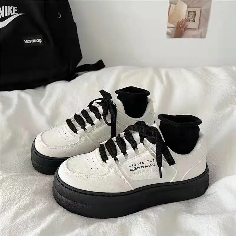 One more shoes⭐Giày Thể Thao Nữ Phong Cách Hàn Quốc Thời Trang Tất Cả Giày Nữ Miễn Phí Hình Dán Hoạt Hình