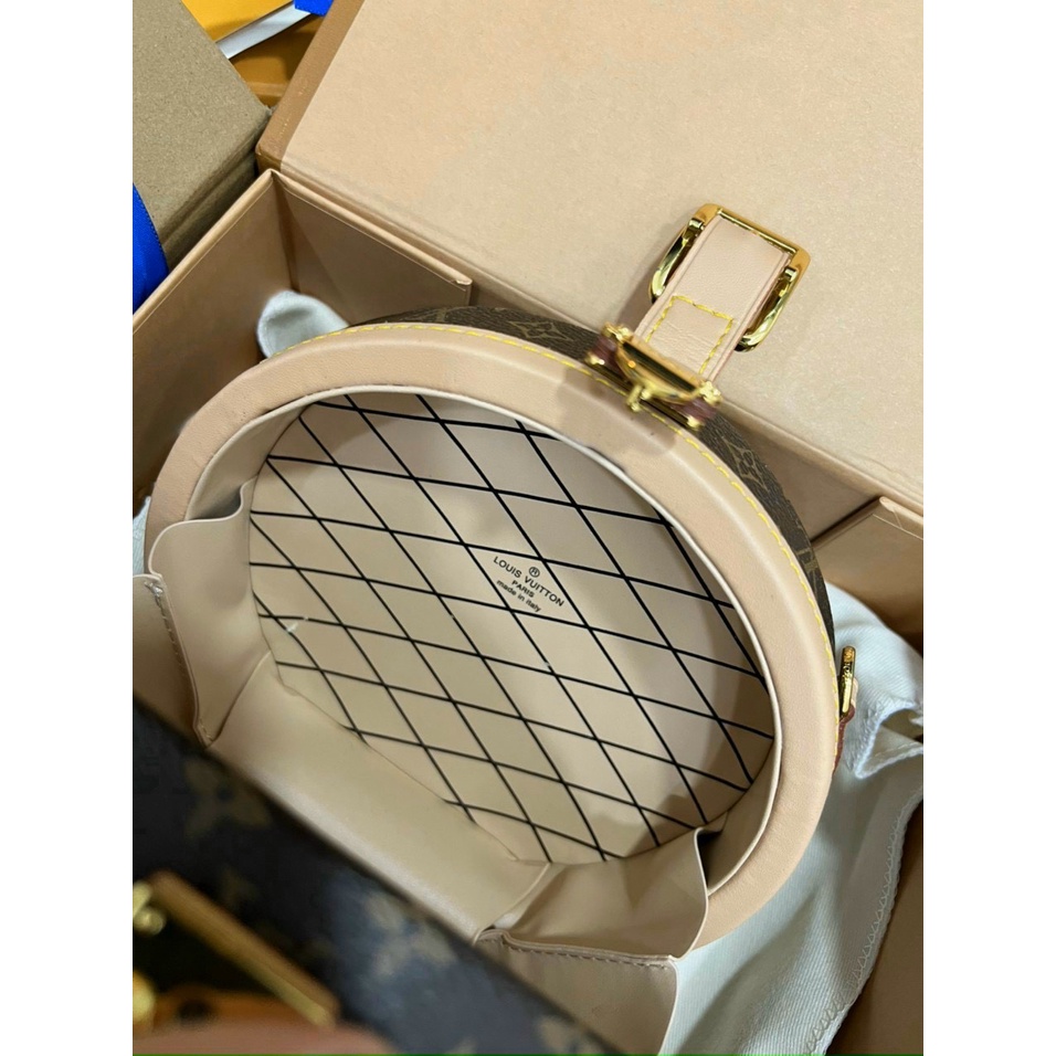 Túi xách nữ cầm tay LV tròn bản Super MONOGRAM đặc trưng thời trang cao cấp