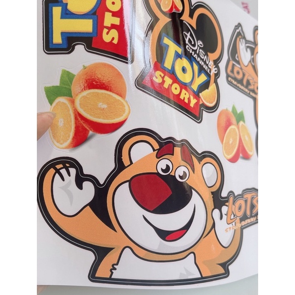 Set 7 logo tem gấu dâu, gấu Lotso đủ màu có sẵn keo dán.