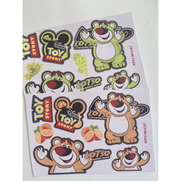 Set 7 logo tem gấu dâu, gấu Lotso đủ màu có sẵn keo dán.
