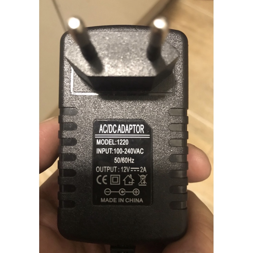 Bộ chuyển đổi nguồn điện 220V sang 12V/2A, đầu tẩu thuốc trên ô tô | BigBuy360 - bigbuy360.vn