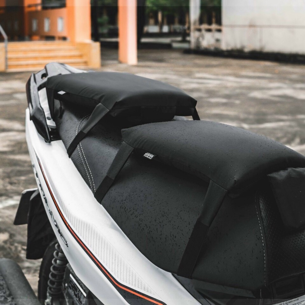 Đệm lót yên xe máy SWAT siêu êm, đàn hồi tốt, các loại xe máy đều dùng được