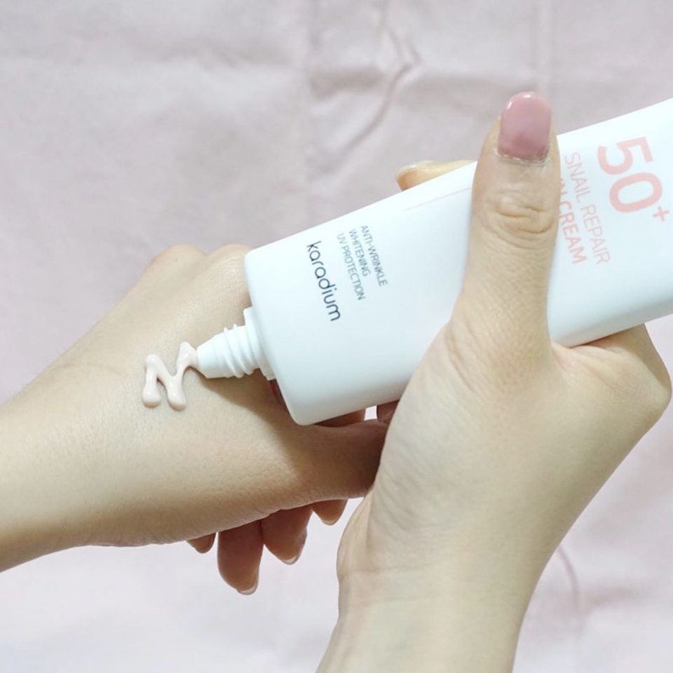 Kem chống nắng Karadium Snail Repair Sun Cream SPF50+ PA+++ Hàn Quốc 70ml