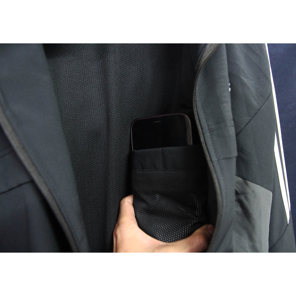 ÁO KHOÁC JACKET AC MILAN 2023 MÀU ĐEN MỚI NHẤT