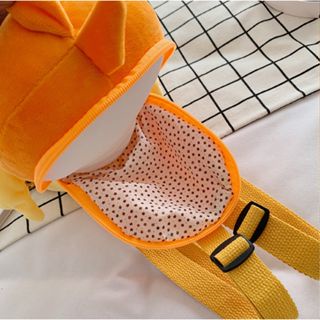 Balo gấu bông vịt vàng đội nón bảo hiểm dễ thương