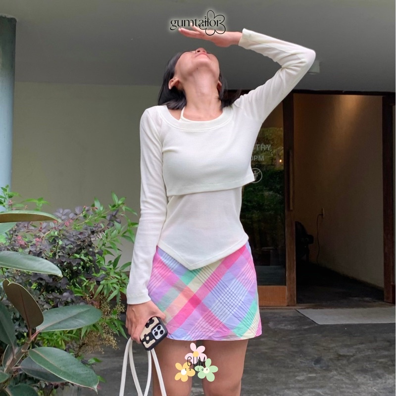 Set áo yếm phối cùng áo tay dài cùng màu phù hợp cho mua thu đông Gummi Top