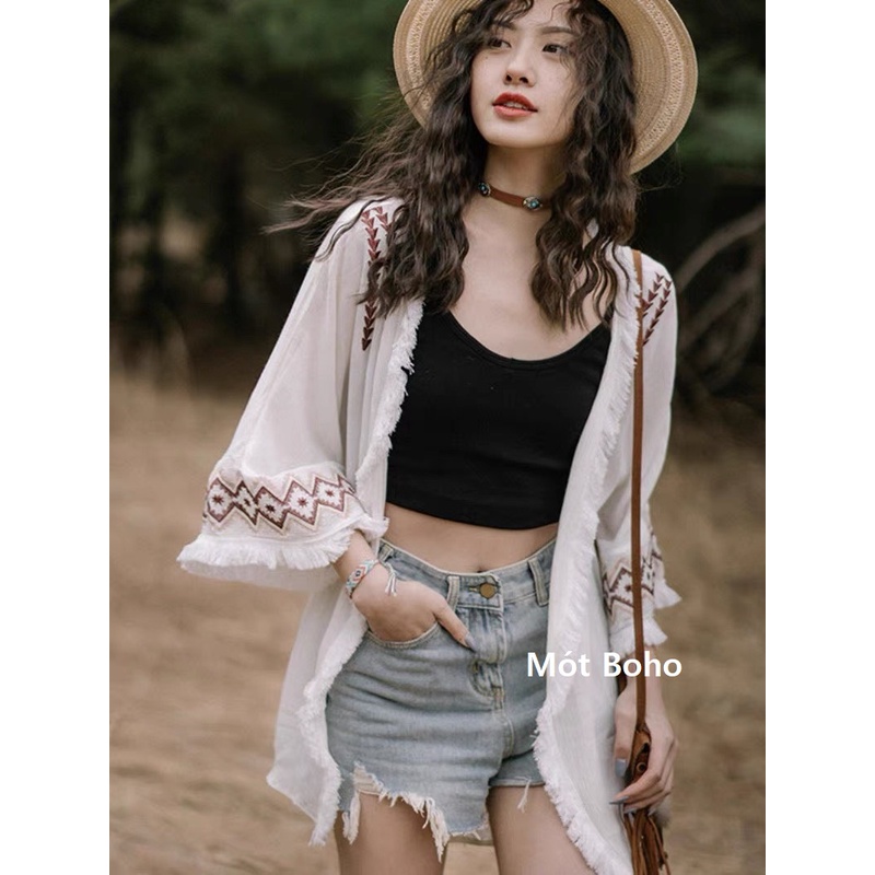 Áo khoác mỏng viền đỏ MÓT BOHO chất đũi thêu hoạ tiết phong cách Bohemian | BigBuy360 - bigbuy360.vn