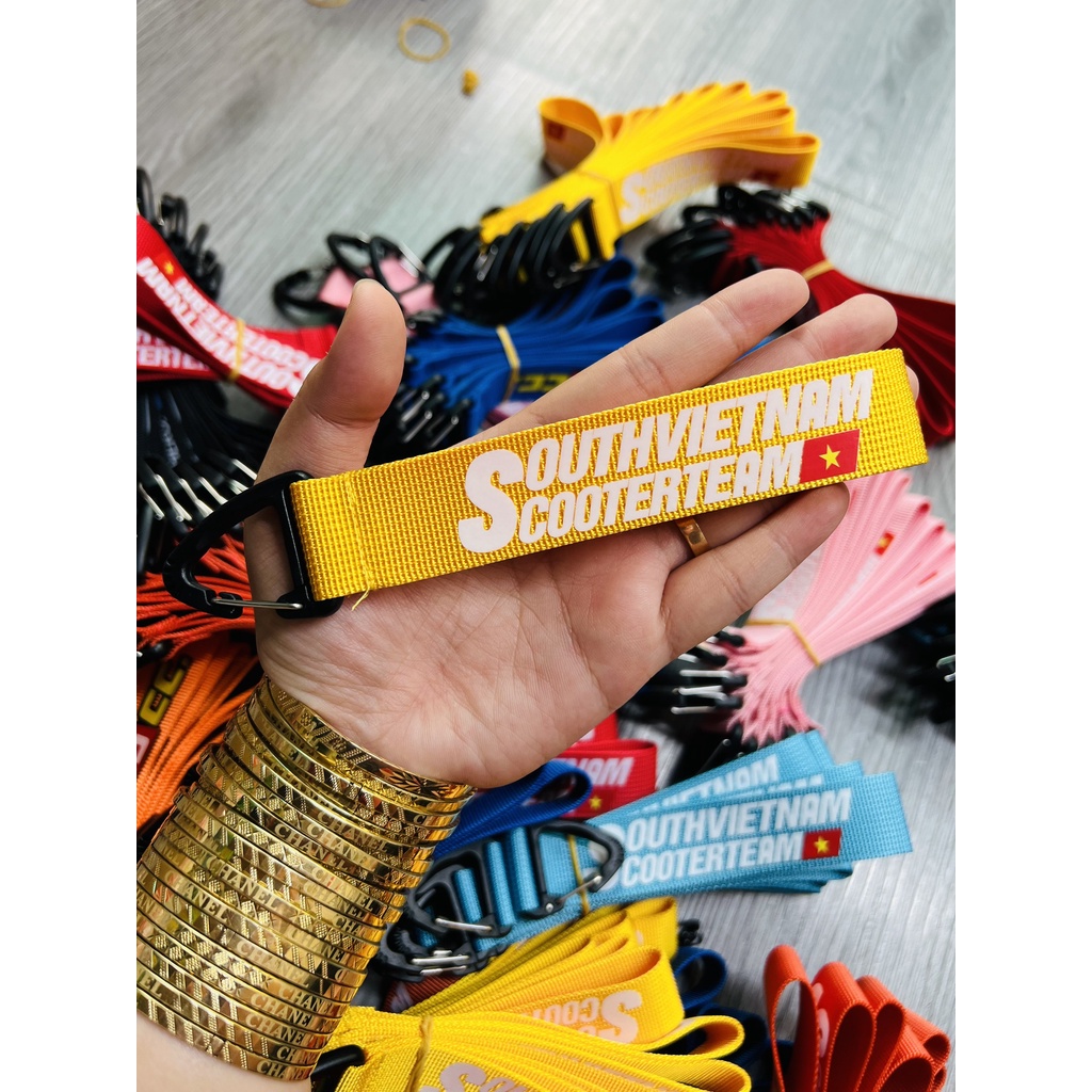 Dây Móc Khóa Chữ South VietNam nhiều màu sắc