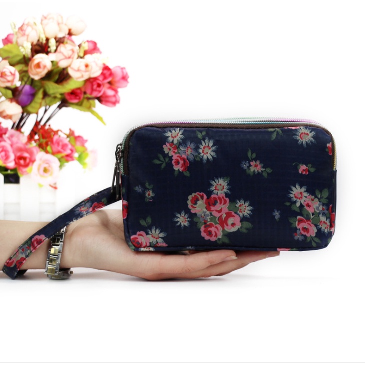 Ví họa tiết vải dù hiện đại