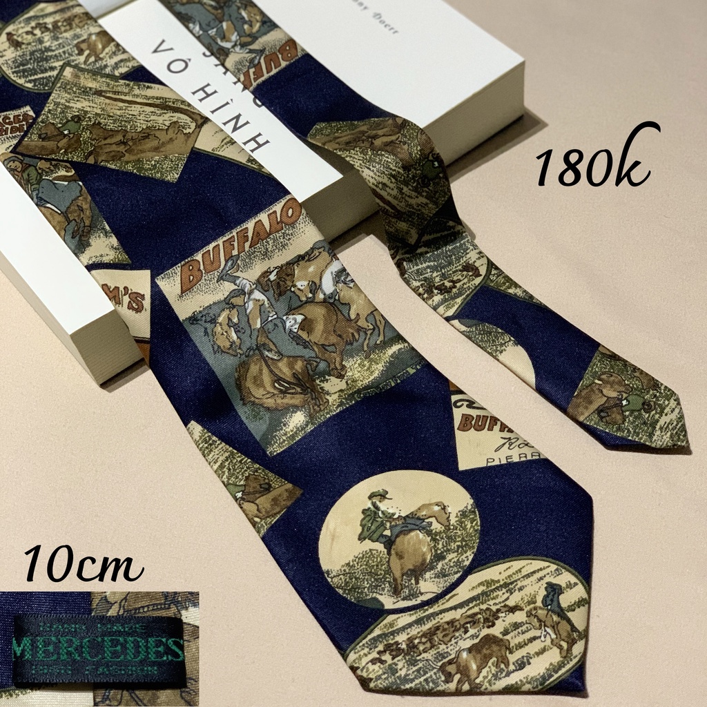 Cravat họa tiết vintage