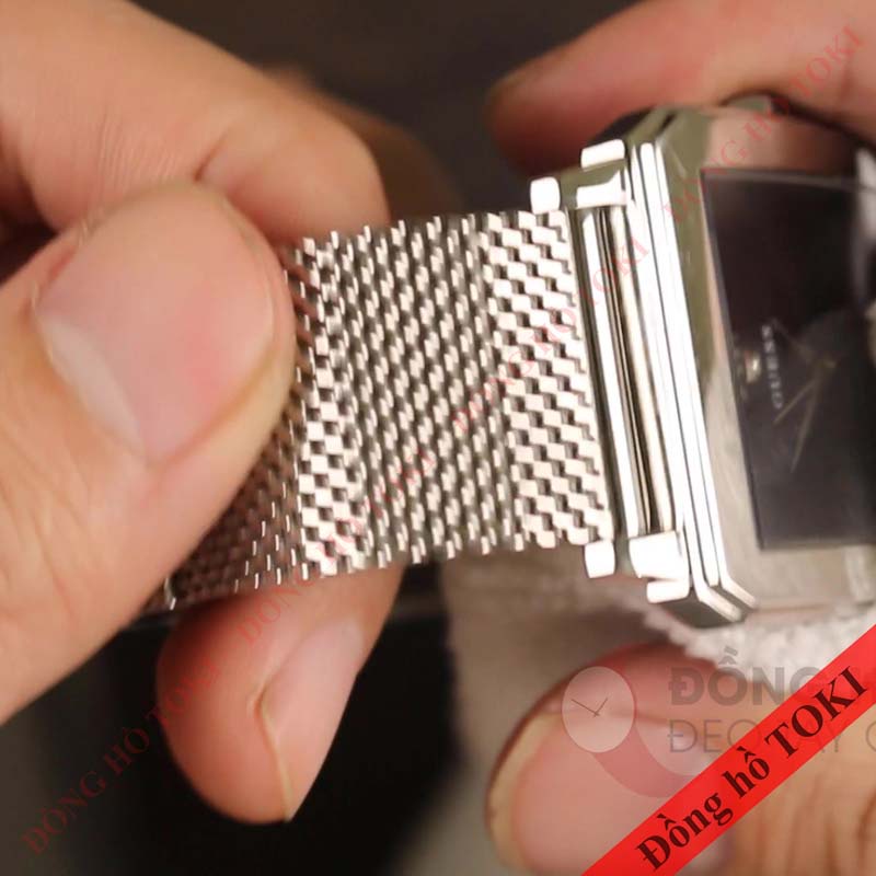 Đồng hồ nam cũ GUESS DIAMOND U1074G1 chưa dùng còn hộp