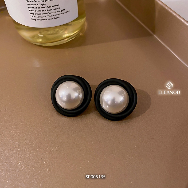 Bông tai nữ chuôi bạc 925 Eleanor Accessories đính ngọc trai nhân tạo viền đen phụ kiện trang sức 5135