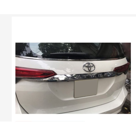 [crom]Ốp tay mở cốp xe Toyota Fortuner 2017-2021