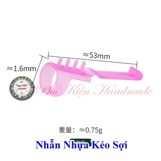 Nhẫn nhựa kéo sợi (Giao màu ngẫu nhiên)