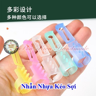 Nhẫn nhựa kéo sợi (Giao màu ngẫu nhiên)