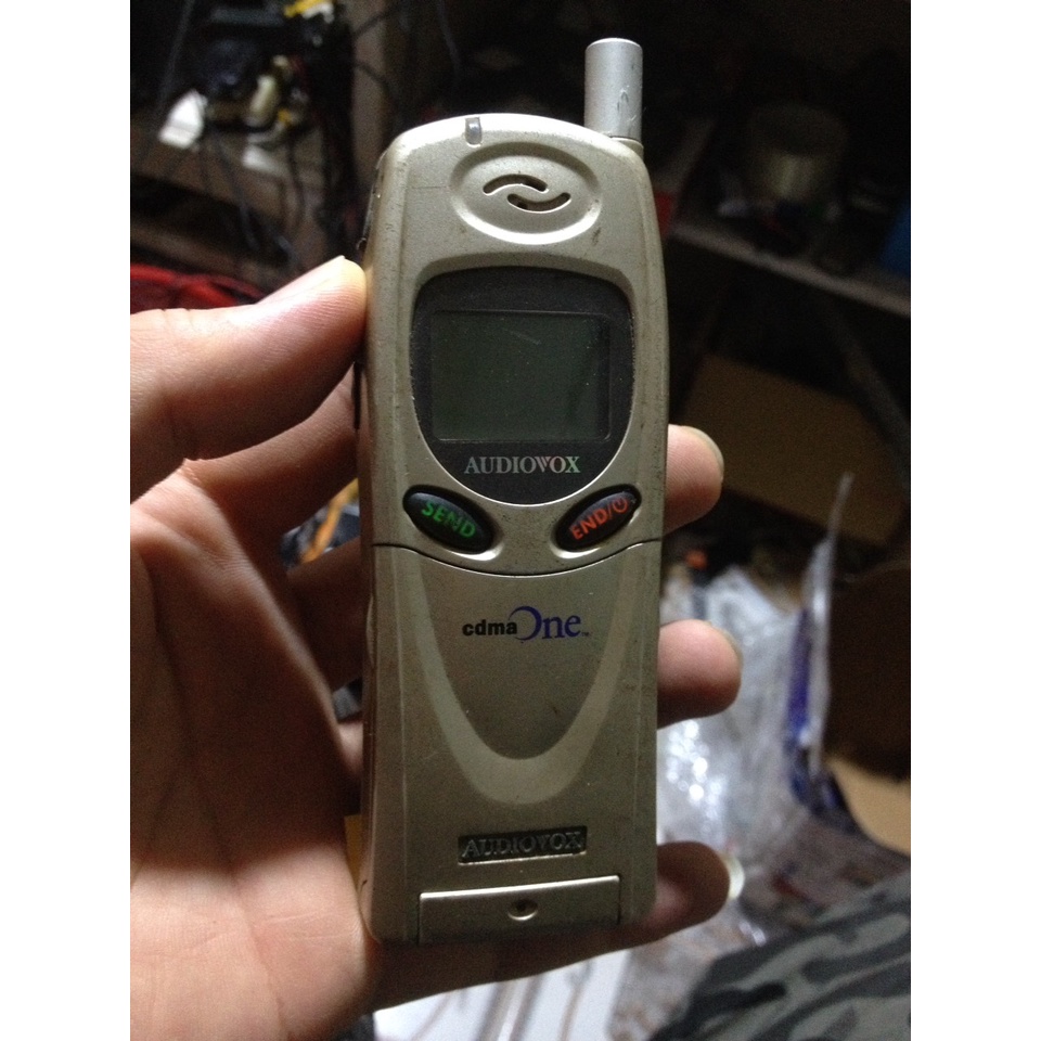 Xác AUDIOVOX  hàng CDMA One kèm bin, không sạc, không tét, không rõ tình trạng