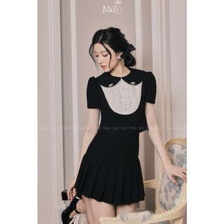Áo đen croptop cổ sen ngực phối trắng- Chân váy ngắn đen xếp ly-Thiết kế cao cấp Méli