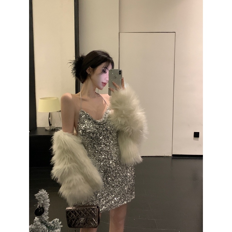 UB003 Set Đầm kim tuyến ôm sát 2 dây Áo lông trắng quyến rũ lấp lánh sexy dúm eo dạ hội sẵn