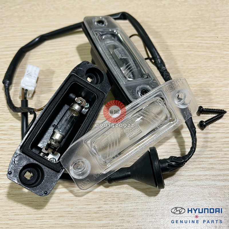Đèn soi biển số các dòng xe HYUNDAI: Accent, Elantra, Santafe .... Nhập khẩu chính hãng HYUNDAI MOBIS Hàn Quốc