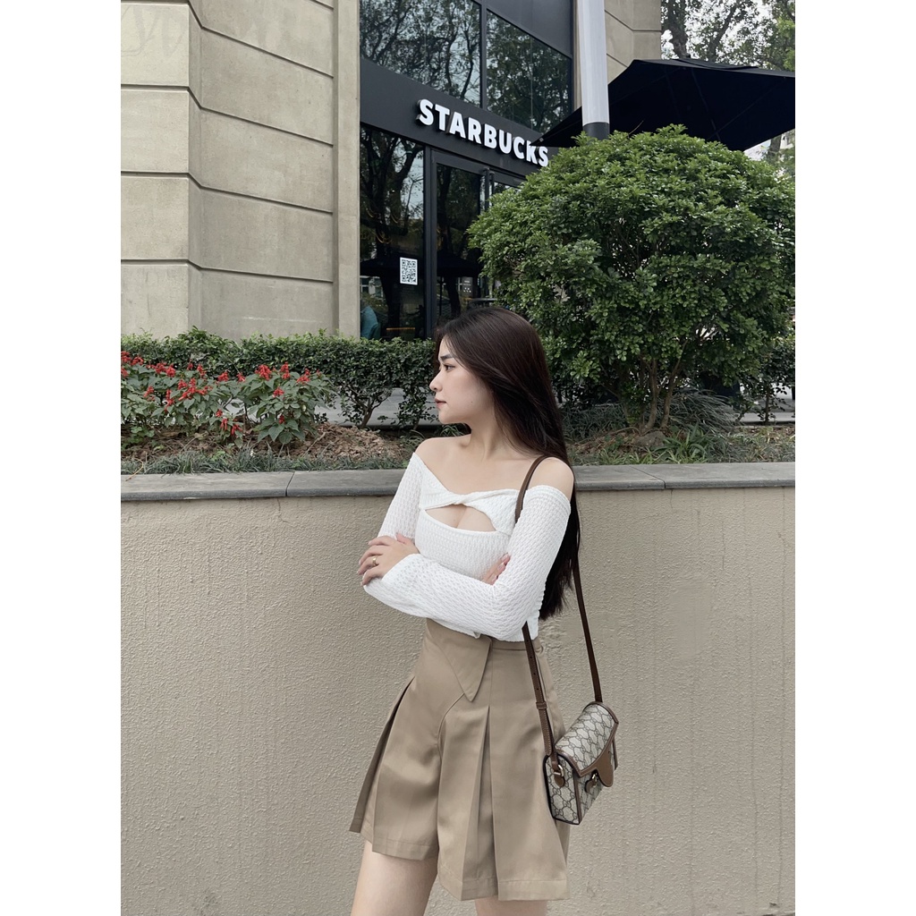 GOÛT DE JUN - Áo Croptop Trễ Vai Khoét Ngực - BERRY TOP