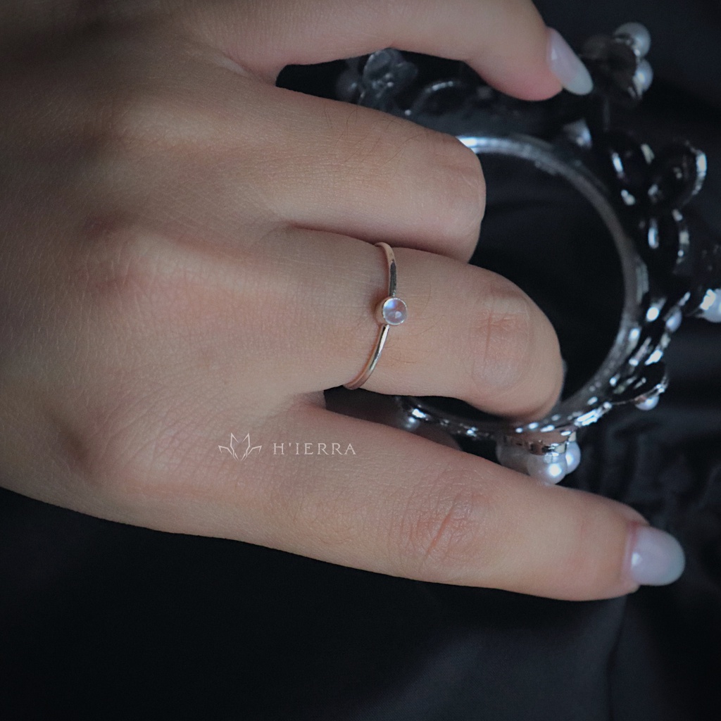 Nhẫn bạc nữ H'ierra Water Ring miniver đính đá Moonstone/ Perdiot/ Spinel