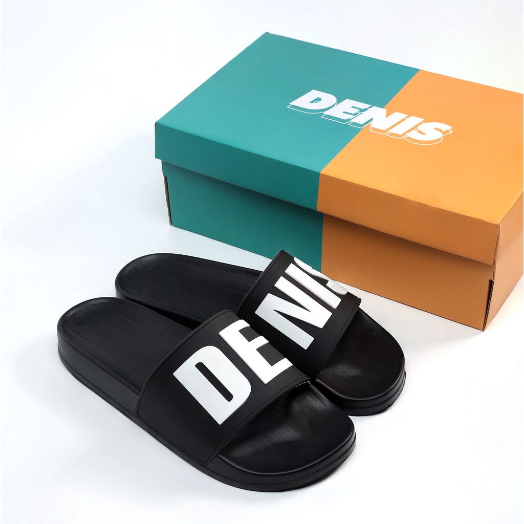 Dép quai ngang Denis CT02 Unisex Slipper Quai Đen chữ to màu trắng Basic