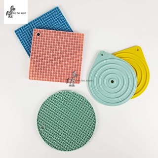 Miếng lót nồi Lock&Lock hình tròn hoặc hình vuông bằng Silicone chịu nhiệt cực cao , kiểu tổ ong