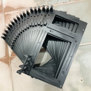 Chân đế bắt main hàng loại 1 kèm ốc vít đầy đủ