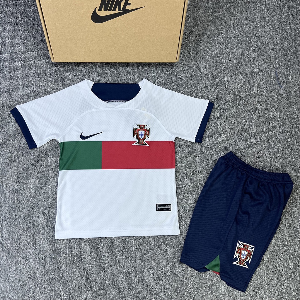 Áo quần đá bóng trẻ em 13-45kg ,áo đá banh tuyển Bồ Đào Nha, Ronaldo cho bé - aobongda999.vn