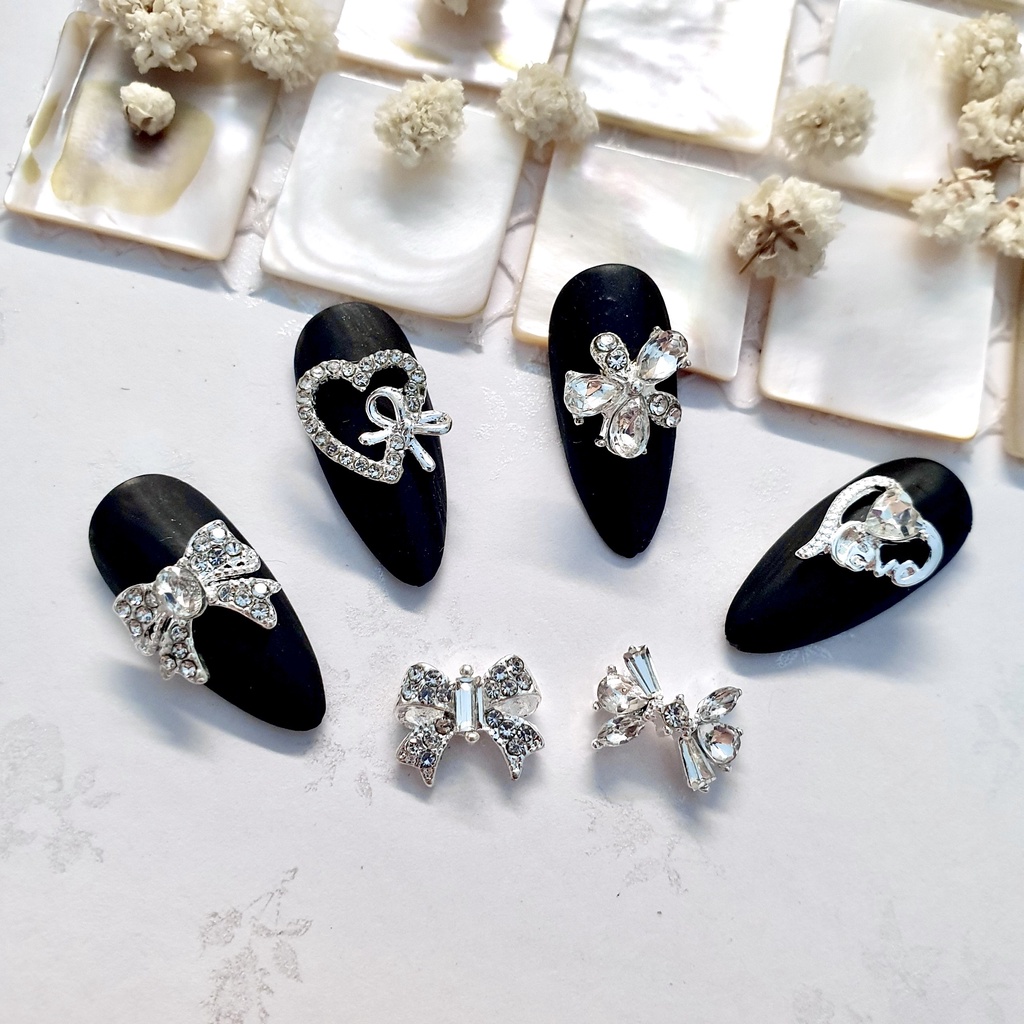 Charm nail gắn móng đính móng trang trí móng tay nghệ thuật bằng hợp kim các mẫu hottrend màu bạc