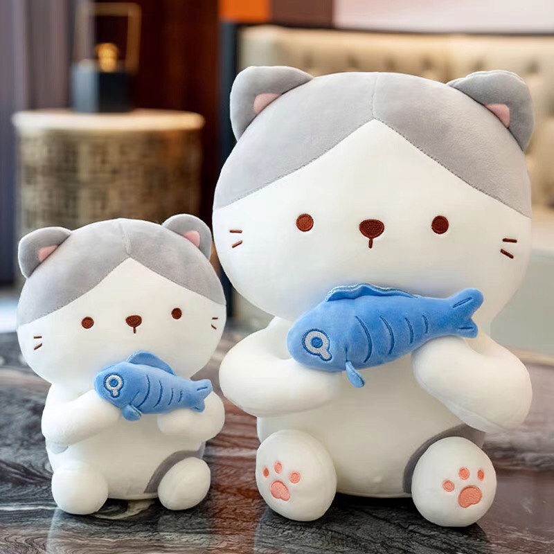 Thú bông Mèo ôm cá lông mịn ngồi - NHÓC